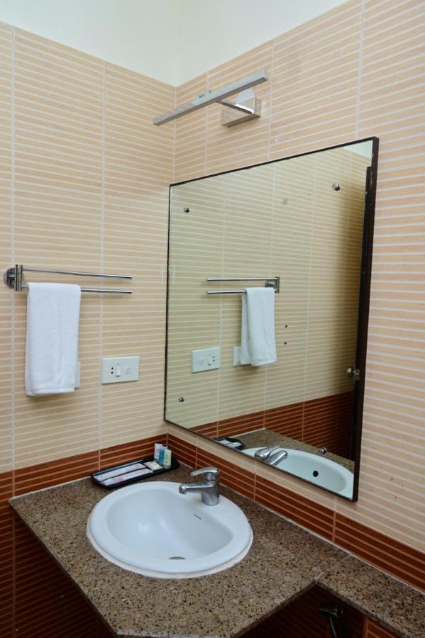 Sterling Keys By Tgi Hotel Bangalore Exterior foto
