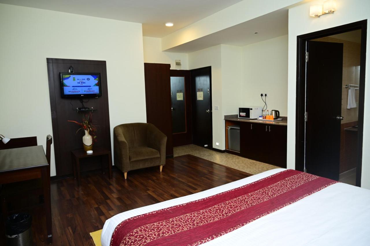 Sterling Keys By Tgi Hotel Bangalore Exterior foto