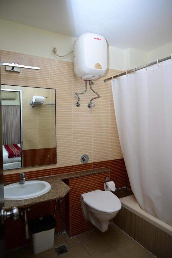 Sterling Keys By Tgi Hotel Bangalore Exterior foto