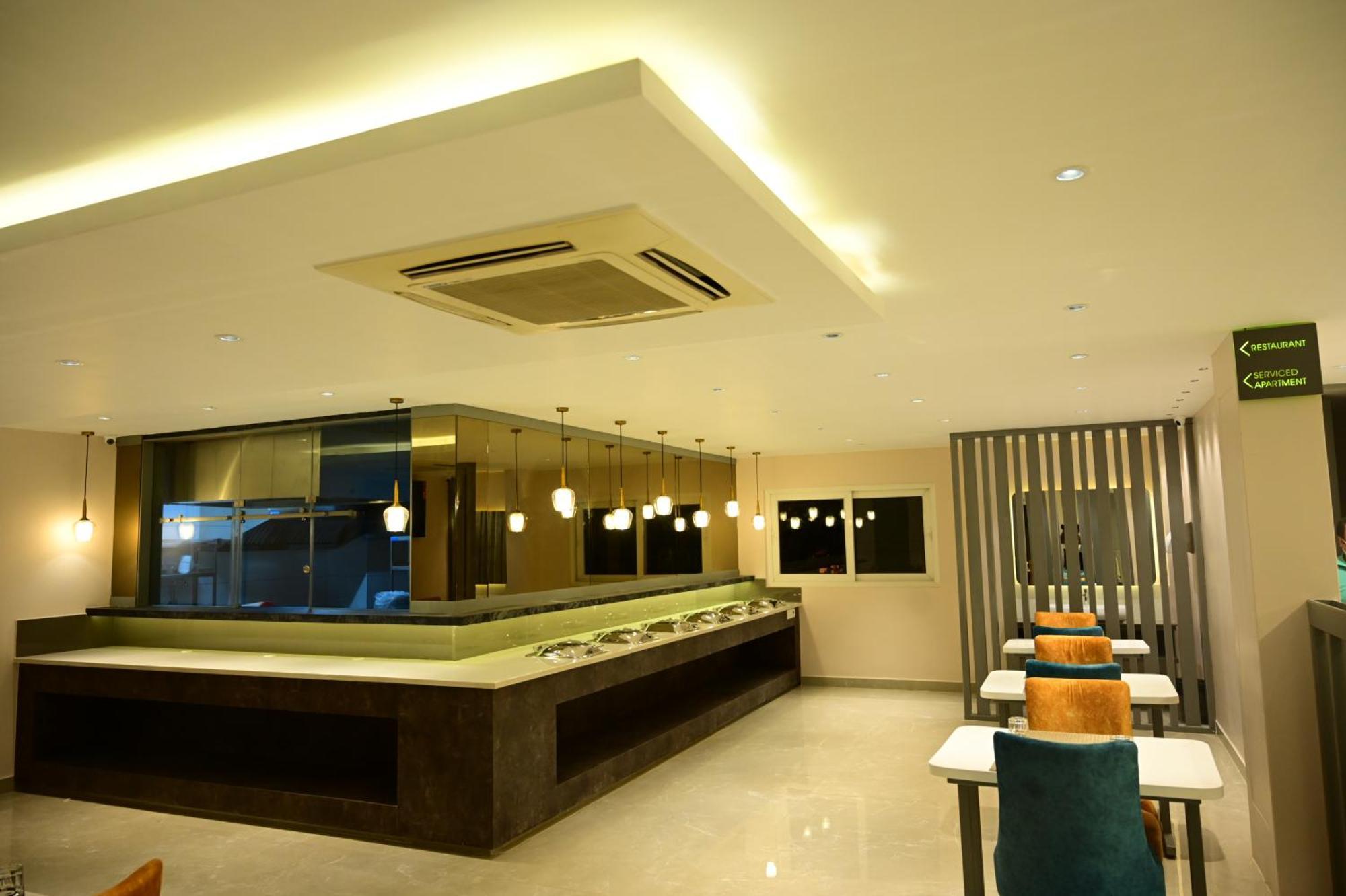 Sterling Keys By Tgi Hotel Bangalore Exterior foto