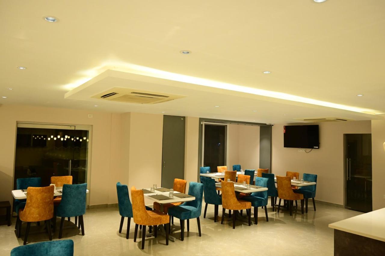 Sterling Keys By Tgi Hotel Bangalore Exterior foto