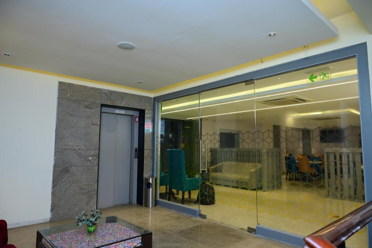 Sterling Keys By Tgi Hotel Bangalore Exterior foto