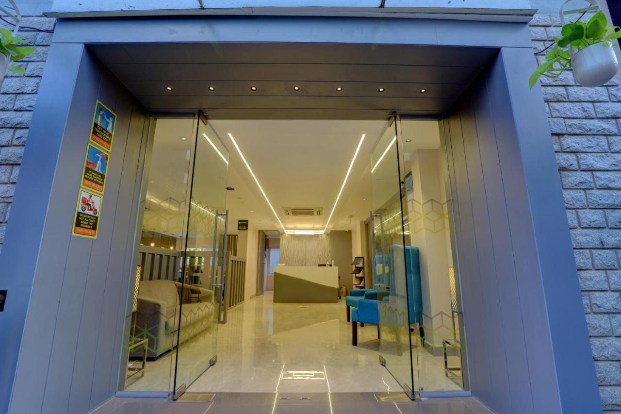 Sterling Keys By Tgi Hotel Bangalore Exterior foto